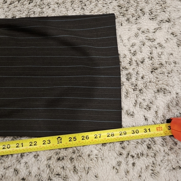 Chico's SZ 3/16 Flat Front Straight Leg Gray W/Blue Pinstripe Stretch Trouser - Picture 8 of 11